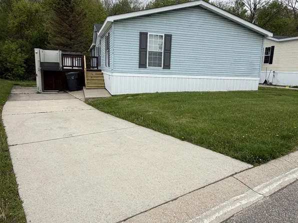 1734 Knollwood Bnd #40, Ypsilanti, MI 48198
