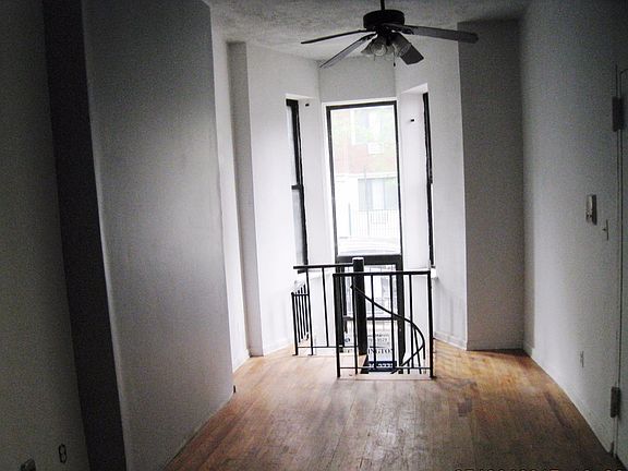 Additional Living Room