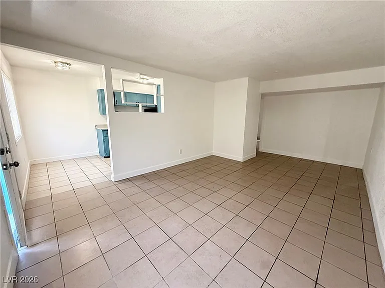 2030 Sunrise Ave #2 — Photo 4