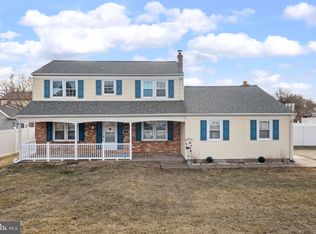 37 Bunker Hill Rd, New Castle, DE 19720