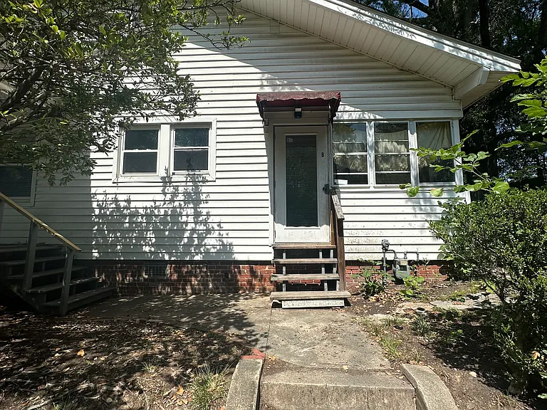 1400 W Market St — Photo 7