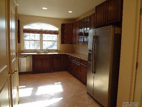 4th image of 539 E Penn St