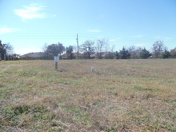 3rd image of 731 Northern Red Oak Ln