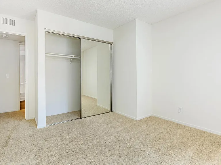 Maplewood Apartment Homes — Photo 28