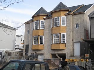 611 Hunterdon St, Newark, NJ 07108