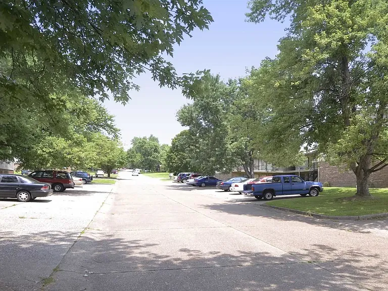 Westwood Apartments — Photo 22