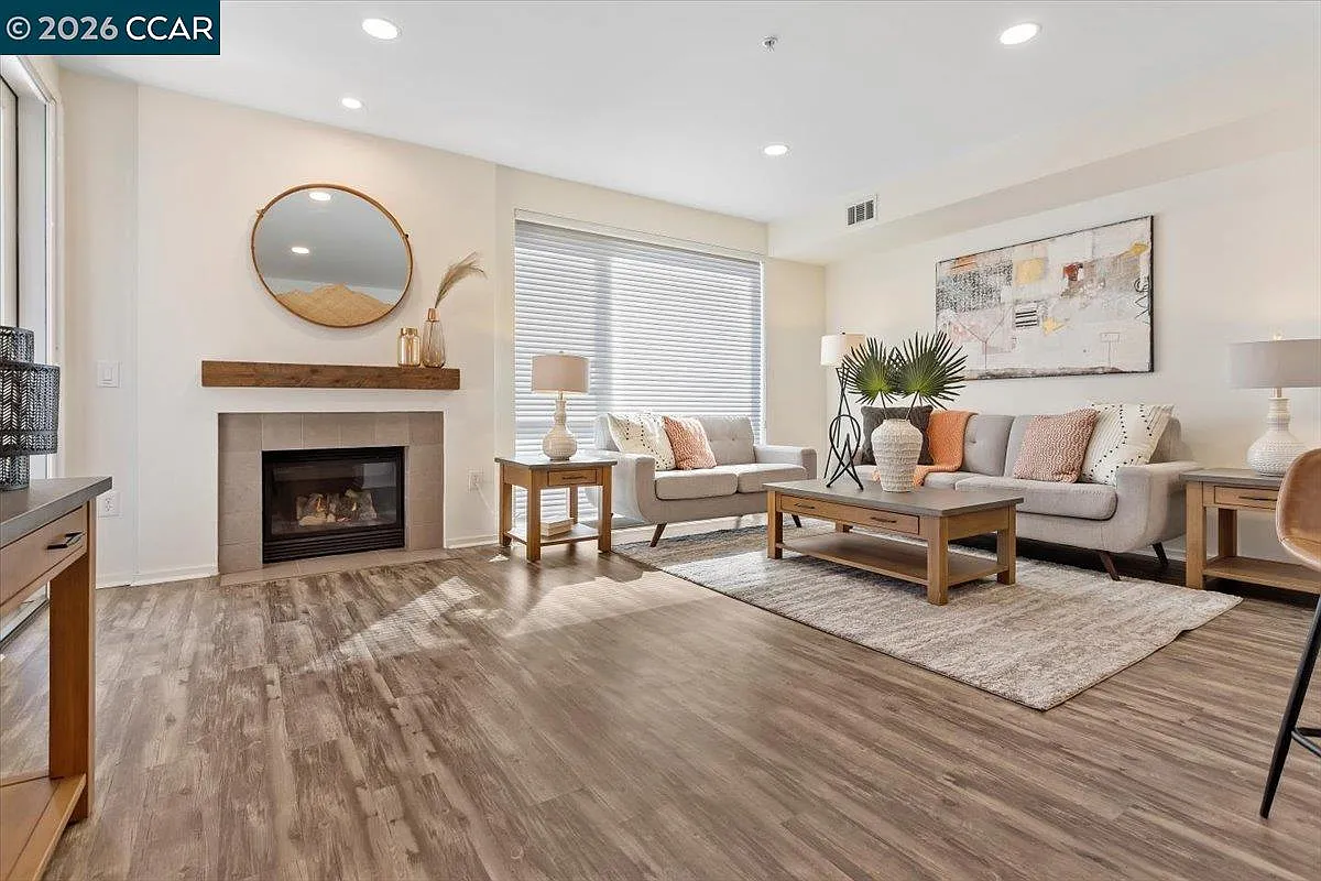 1655 N California Blvd Unit 312 photo 1