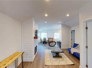 18 Pleasant Rd, Lake Peekskill, NY 10537