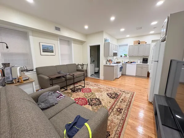 2028 Massachusetts Ave, Cambridge, MA