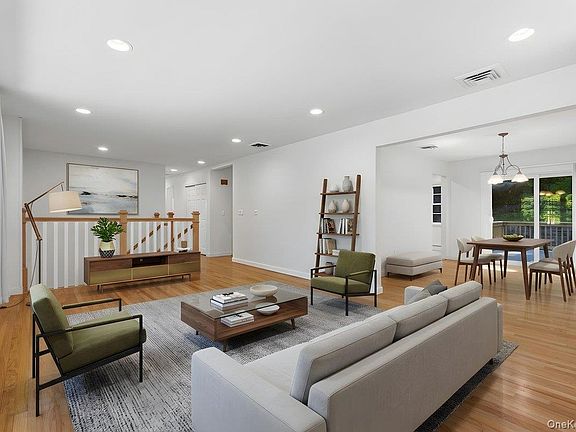 3rd image of 46 Bacon Hill Road