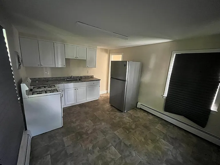 5760 Main St #2 — Photo 5