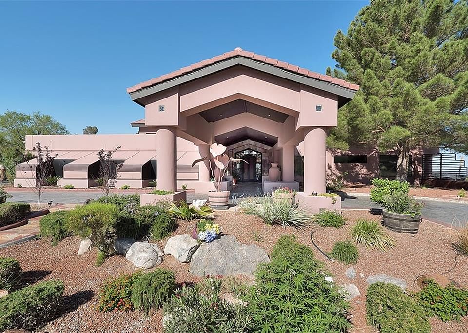 1st image of 404 Golden Springs Dr