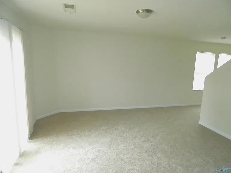 130 Lockport Dr — Photo 7
