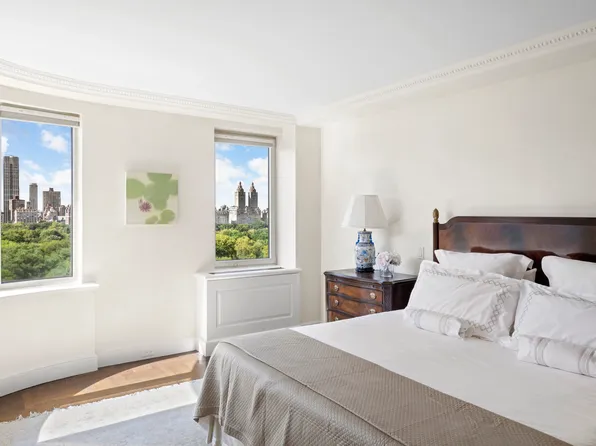 875 5th Avenue image 7 of 12