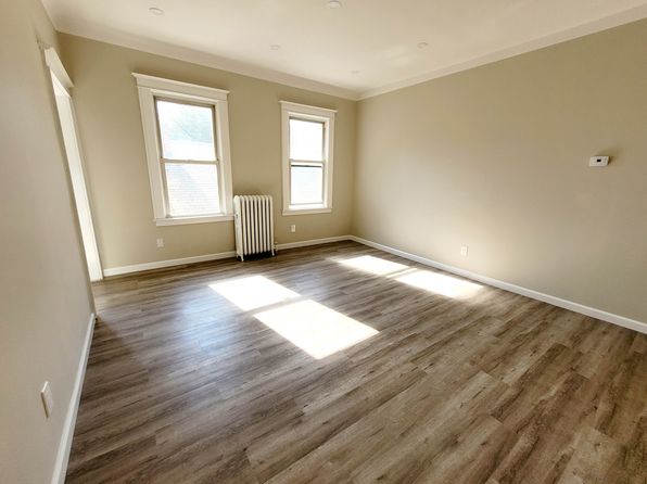 170 Lowell Ave FLOOR 2