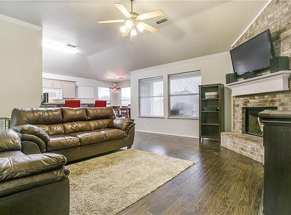 4th image of 333 Kennedy Dr