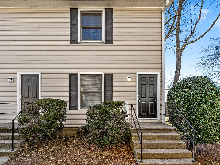 1626 Spring Garden St #B — Photo 2