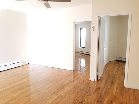 Rented by City Express Realty & Management Corp | media 37