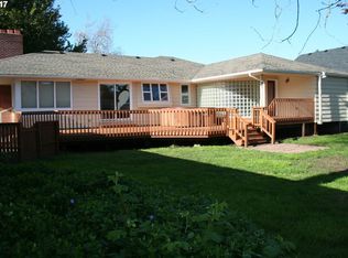 1031 S 40th St, Springfield, OR 97478