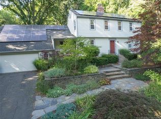 100 Stage Coach Rd, Windsor, CT 06095