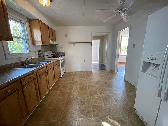 3rd image of 807 Indiana Ave