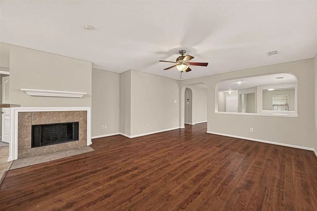 3 bed, 2.0 bath, 1788 sqft, $2,200 — Photo 4