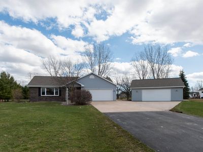 7402 Sunburst Ln, Neenah, WI, 54956