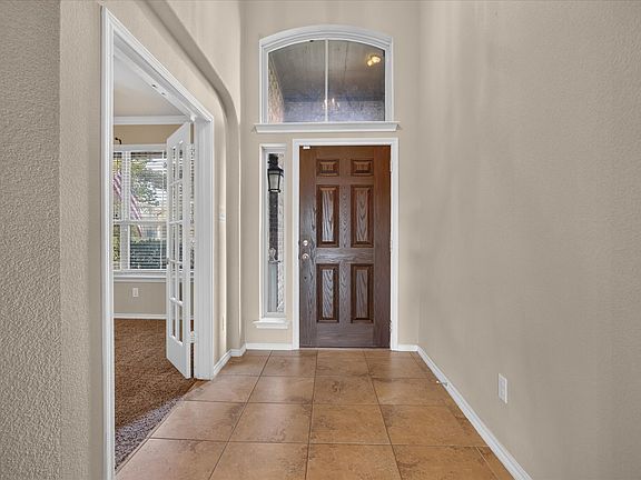 5th image of 1004 Katherine Rd