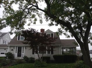 24 Tyler Point Rd, Barrington, RI 02806