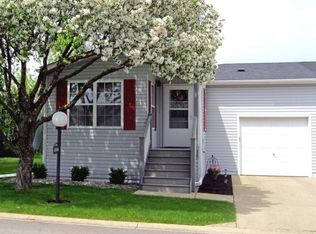 126 Cardinal Ln #A, Sandwich, IL 60548