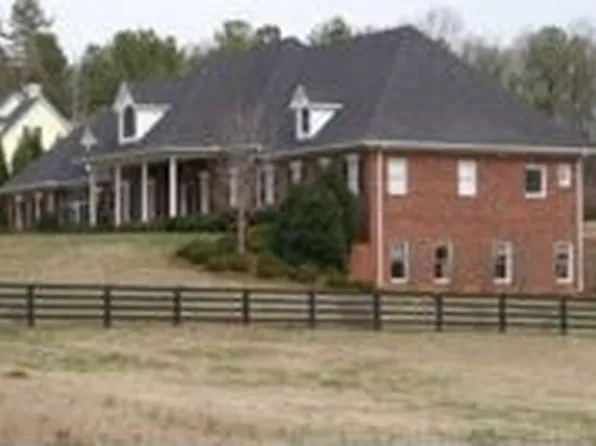 120 Allmond Ln, Alpharetta, GA 30004