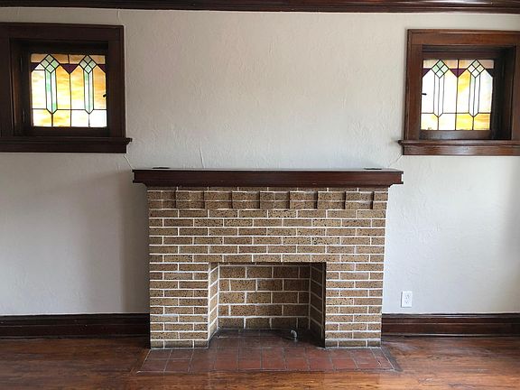5th image of 1040 Art Hill Pl #A