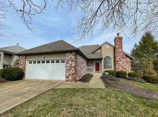 3655 E Cromwell Ln, Springfield, MO 65802