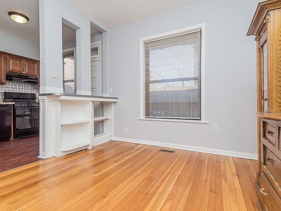 4th image of 1110 W Dickens Ave #3