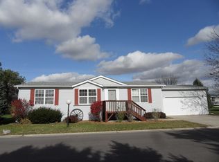 228 Meadowlark Ln, Sandwich, IL 60548