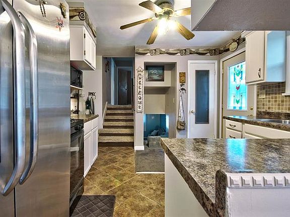 4th image of 28959 Danielson Dr
