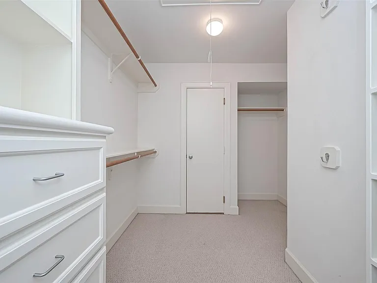 650 Westcross St #85 — Photo 26