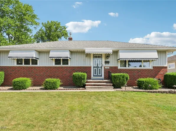 10424 Moore Dr, Parma, OH 44130