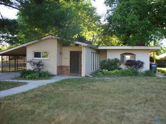 1st image of 3605 W Lincolnshire Blvd