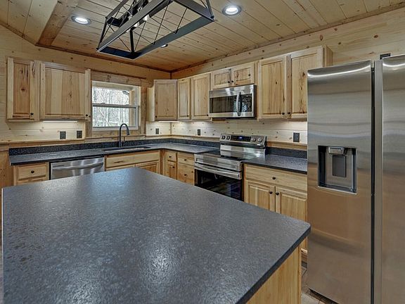 5th image of 313 Burger Rd