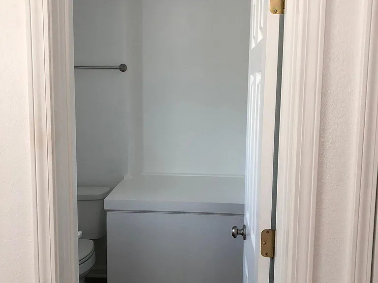 704 W 9th Ave — Photo 12