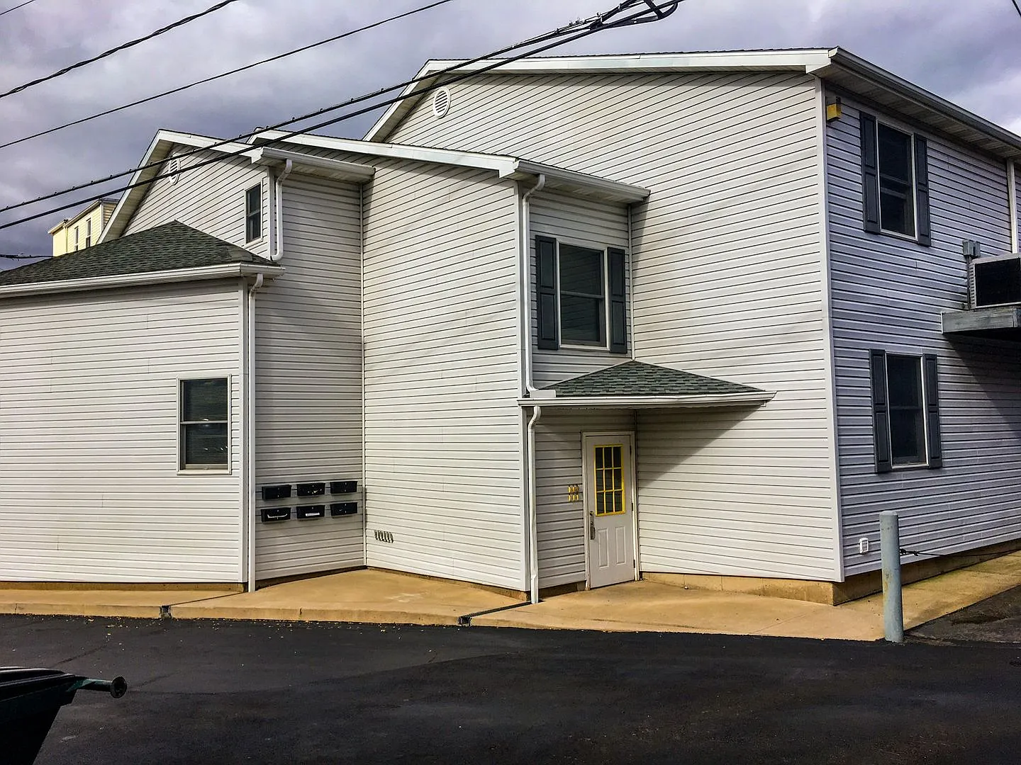 Carver Place - 90060 - 235 Catherine St — Photo 2