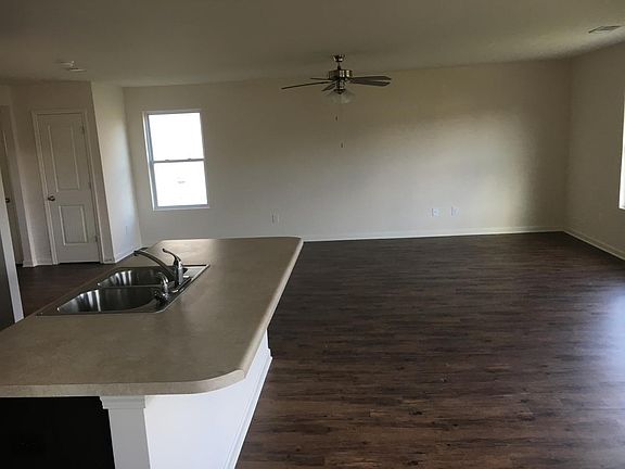 Open Floor Plan / Family Area