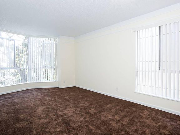 3rd image of 1650 Octavia St APT 211