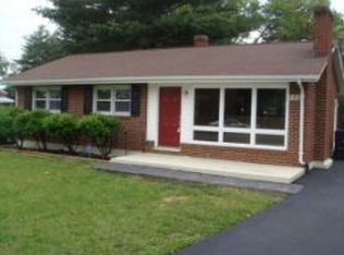 102 Frances Dr NW, Roanoke, VA 24017