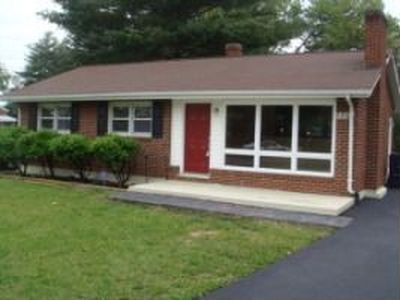 102 Frances Dr NW, Roanoke, VA, 24017