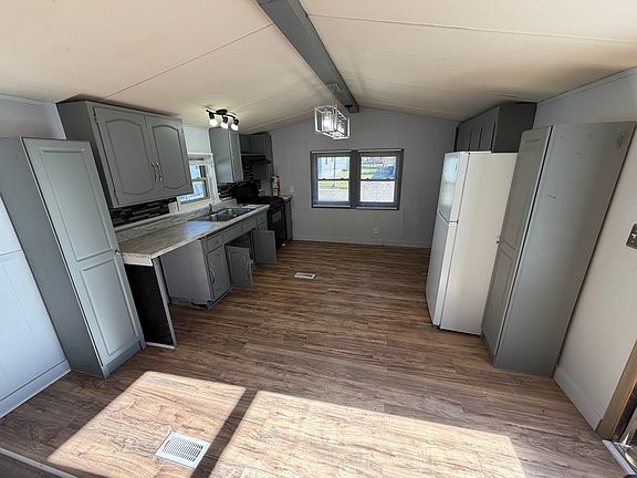 5th image of 1051 Lancelot Court Site #1051-L