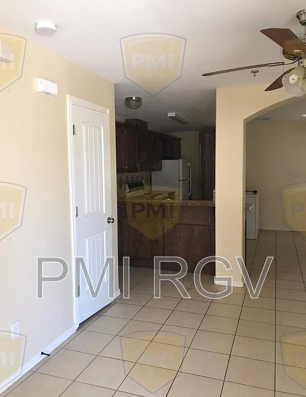 2 bed, 2.5 bath, $875 — Photo 3