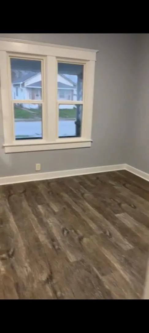 Great 3BR/1Ba house with unfinished basement — Photo 4