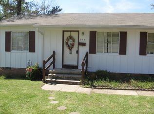 304 Kimball Ave, Hattiesburg, MS 39401